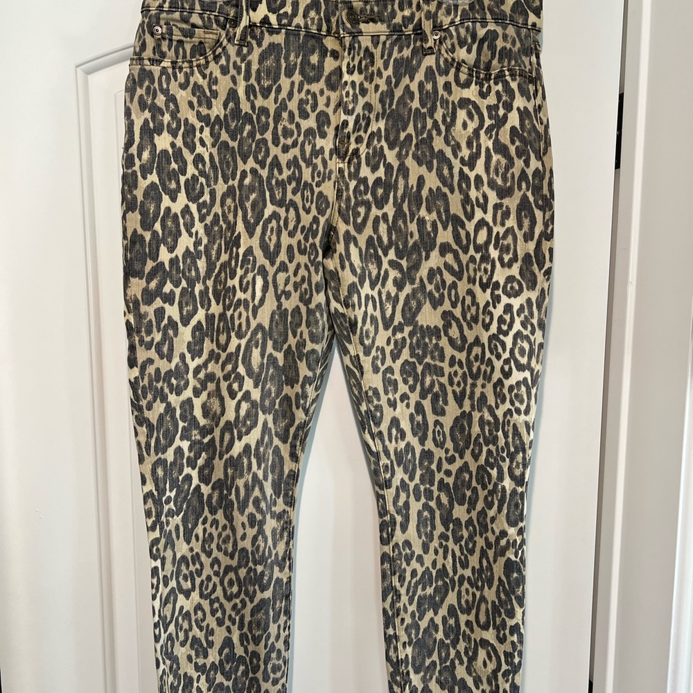 7 for all Mankind leopard skinny jeans size 32.  Cotton, poly, spandex mix.